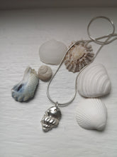 Load image into Gallery viewer, Solid Silver Tiree Conch Shell Pendant
